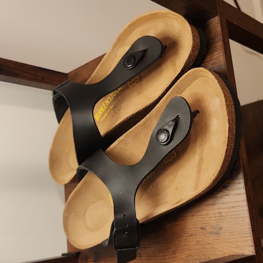 Birkenstock Gizeh Sandals